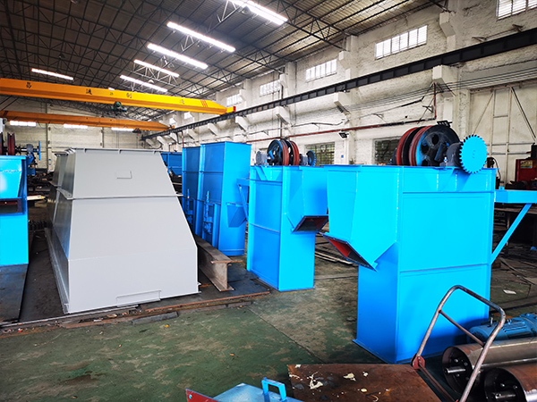 環(huán)鏈提升機(jī)生產(chǎn)現(xiàn)場(chǎng)-承通機(jī)械 環(huán)鏈提升機(jī)生產(chǎn)現(xiàn)場(chǎng)-承通機(jī)械